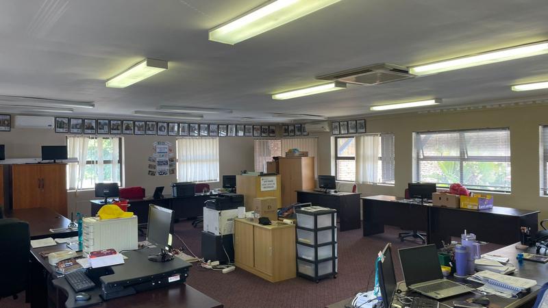 To Let commercial Property for Rent in Hoheizen Western Cape